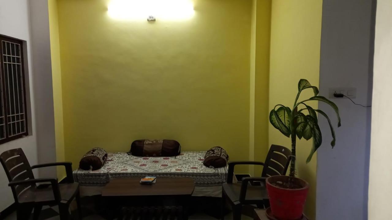 Nandini Paying Guest House Udaipur Bagian luar foto