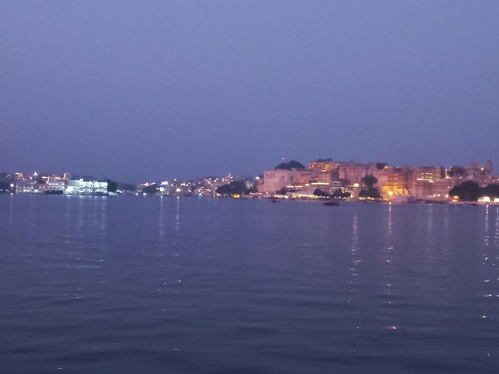 Nandini Paying Guest House Udaipur Bagian luar foto